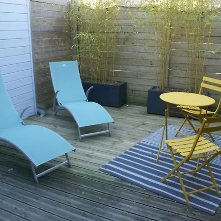 Magnifique Avec Jacuzzi Privatif Bed & Breakfast